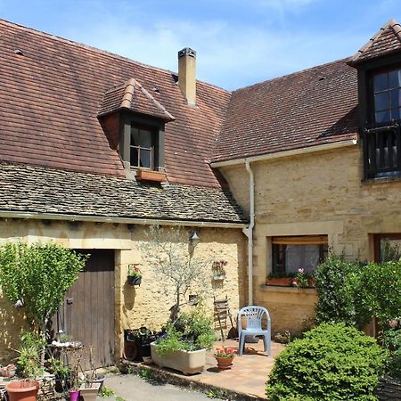 Halte Aux Places Marcillac-Saint-Quentin Екстер'єр фото
