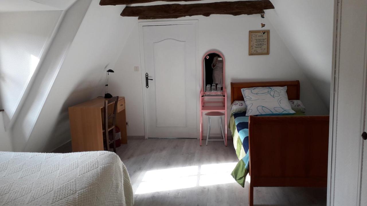 Halte Aux Places Marcillac-Saint-Quentin Екстер'єр фото