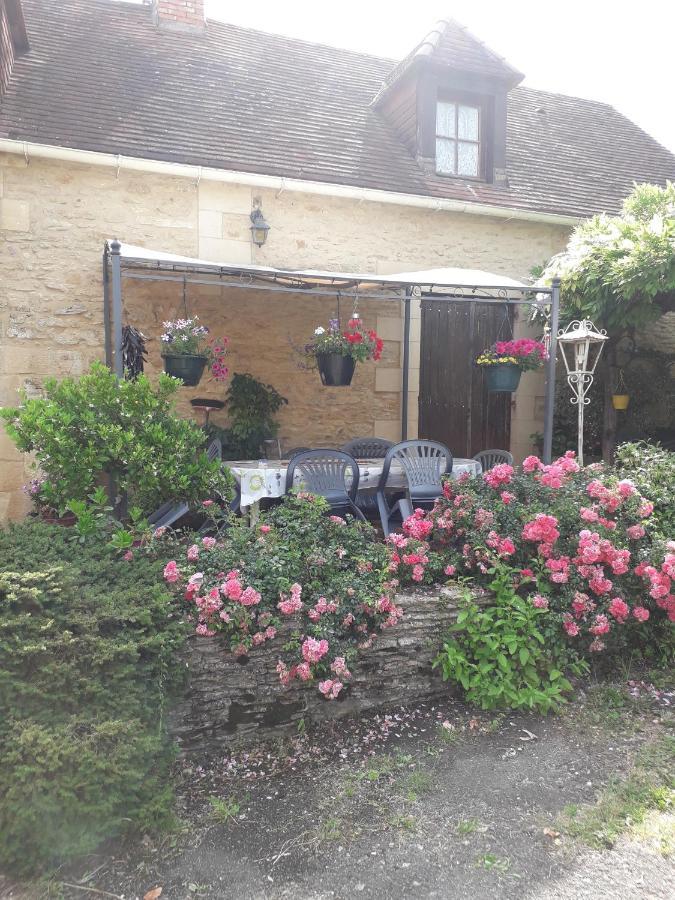 Halte Aux Places Marcillac-Saint-Quentin Екстер'єр фото
