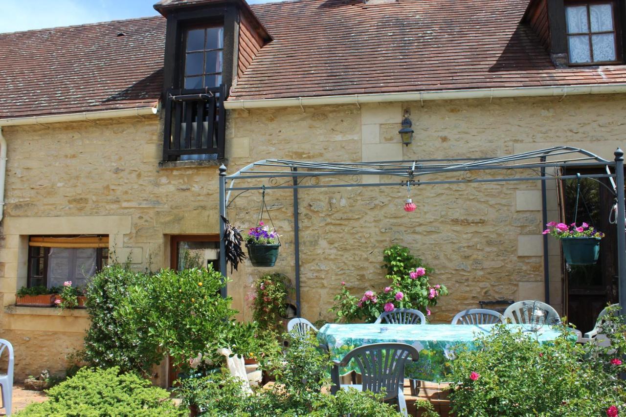 Halte Aux Places Marcillac-Saint-Quentin Екстер'єр фото